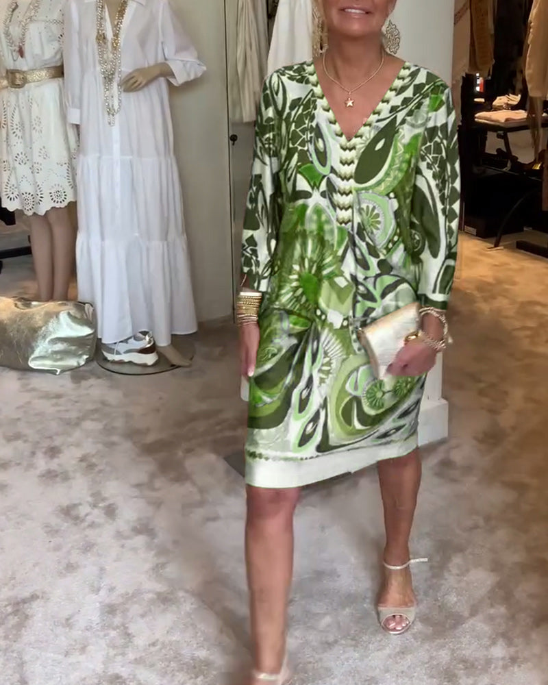 V-Neck Midi Dress Dress with Retro Print