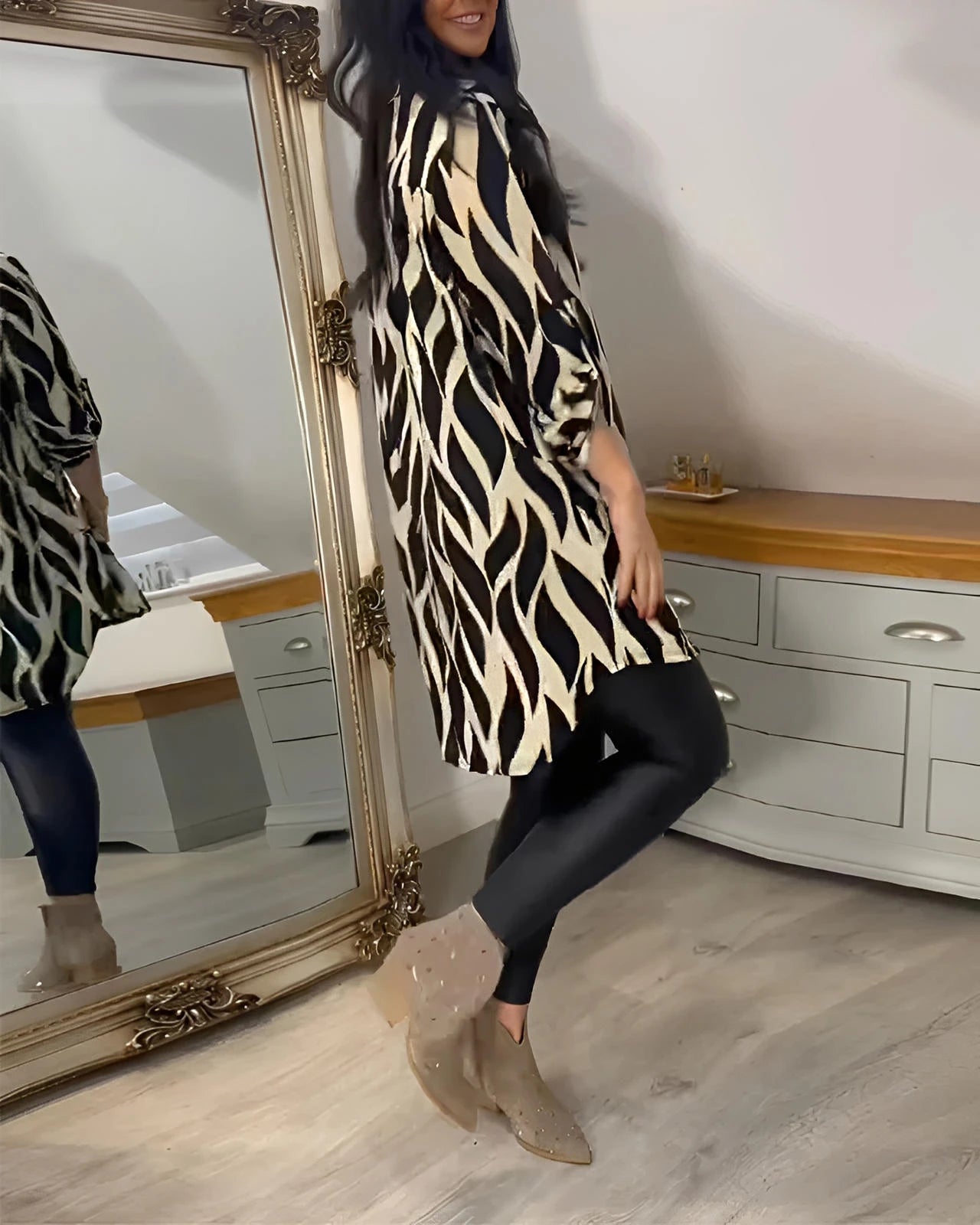 Relaxed Fit Women’s Blouse with V-Neck & Short Sleeves