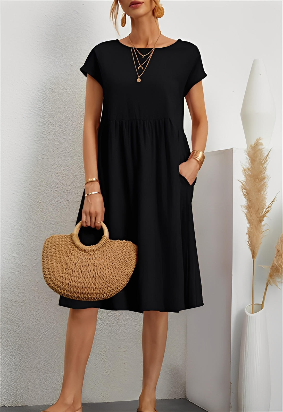 Summer Short-Sleeved A-Line Dress with Pockets & Round Neck