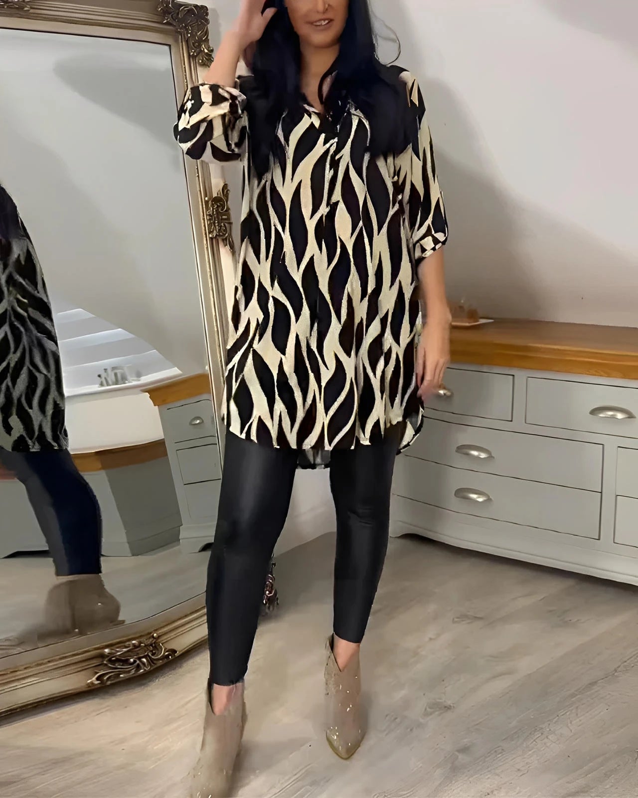 Relaxed Fit Women’s Blouse with V-Neck & Short Sleeves