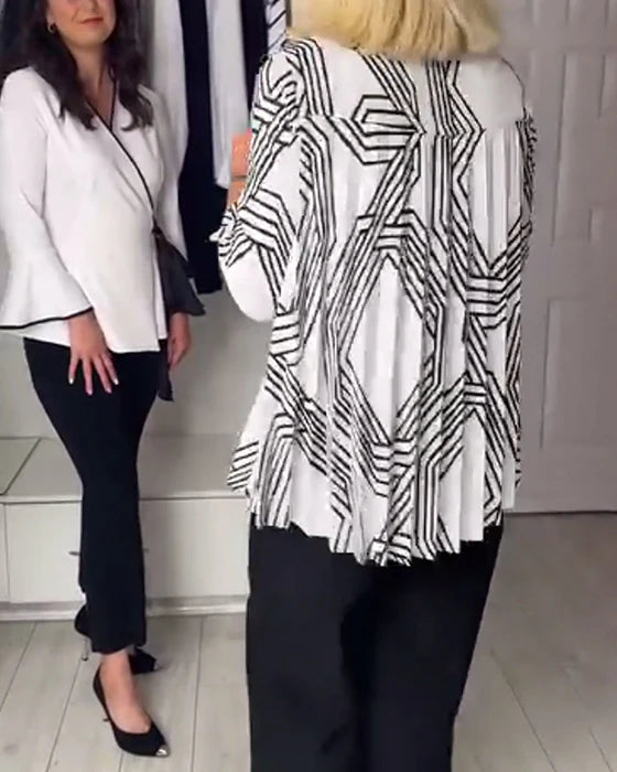 Casual Pleated Top with Contrast Print & Relaxed Fit