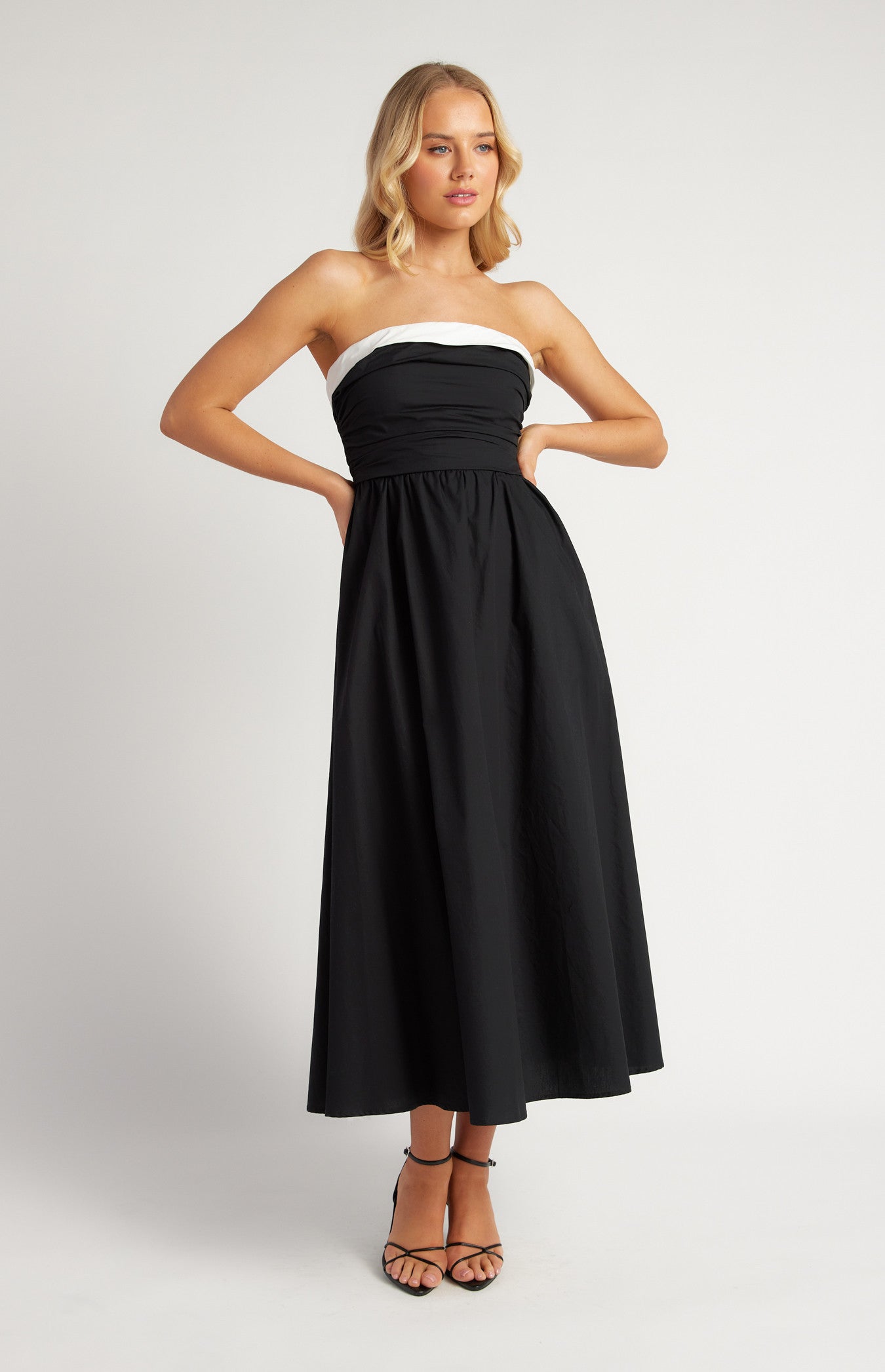 Cotton Contrast Neckline Ruched Bodice Midi Dress