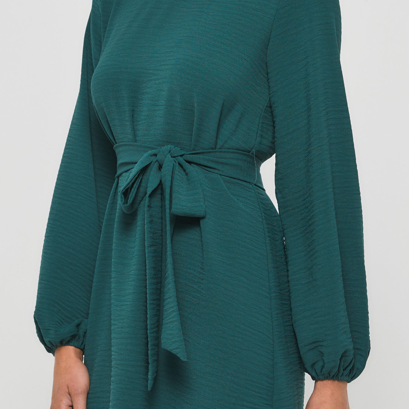 Round Neckline Long Sleeve Shift Dress