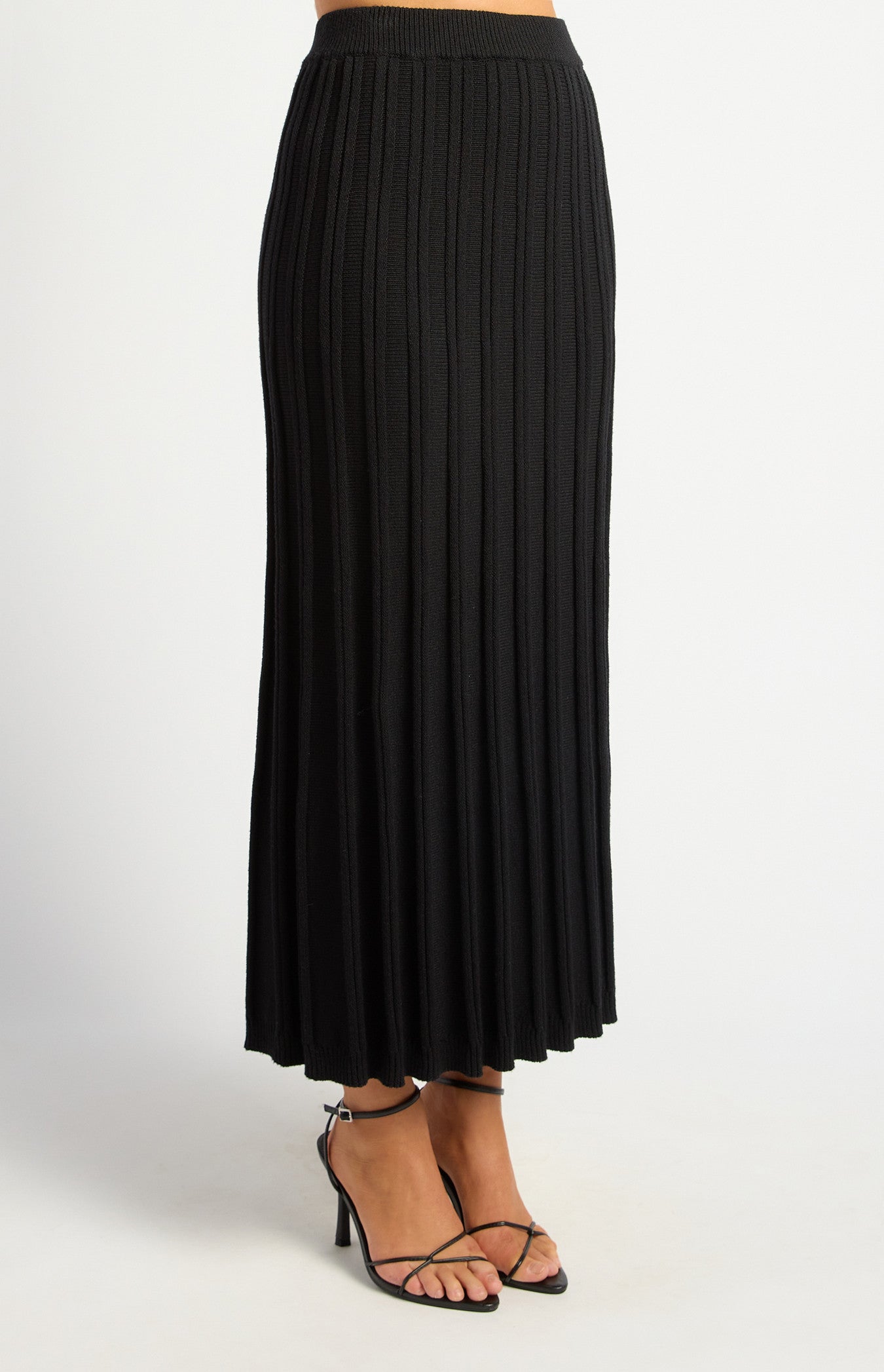 Raised Rib Textured Knit Midi Skirt