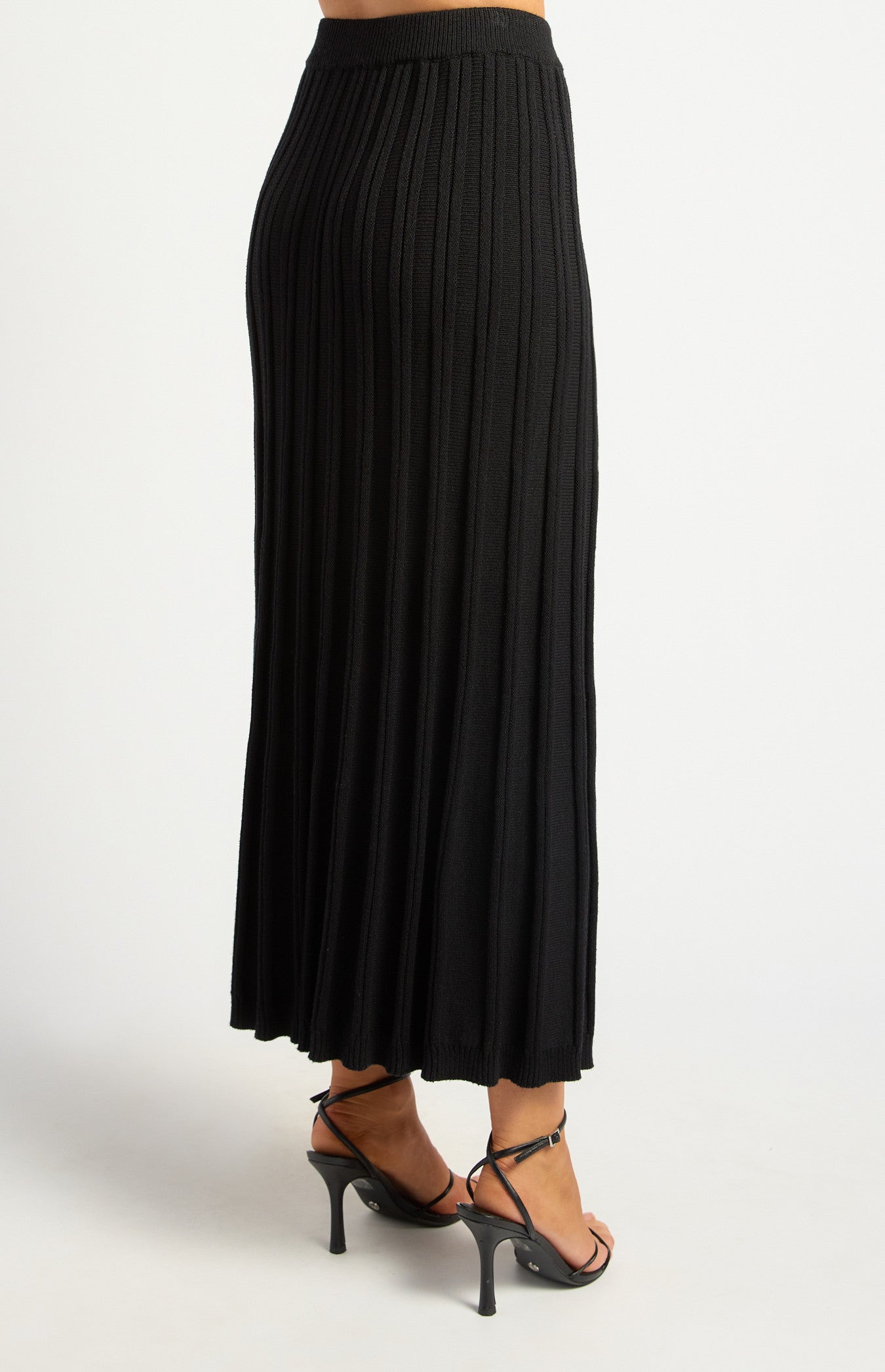 Raised Rib Textured Knit Midi Skirt