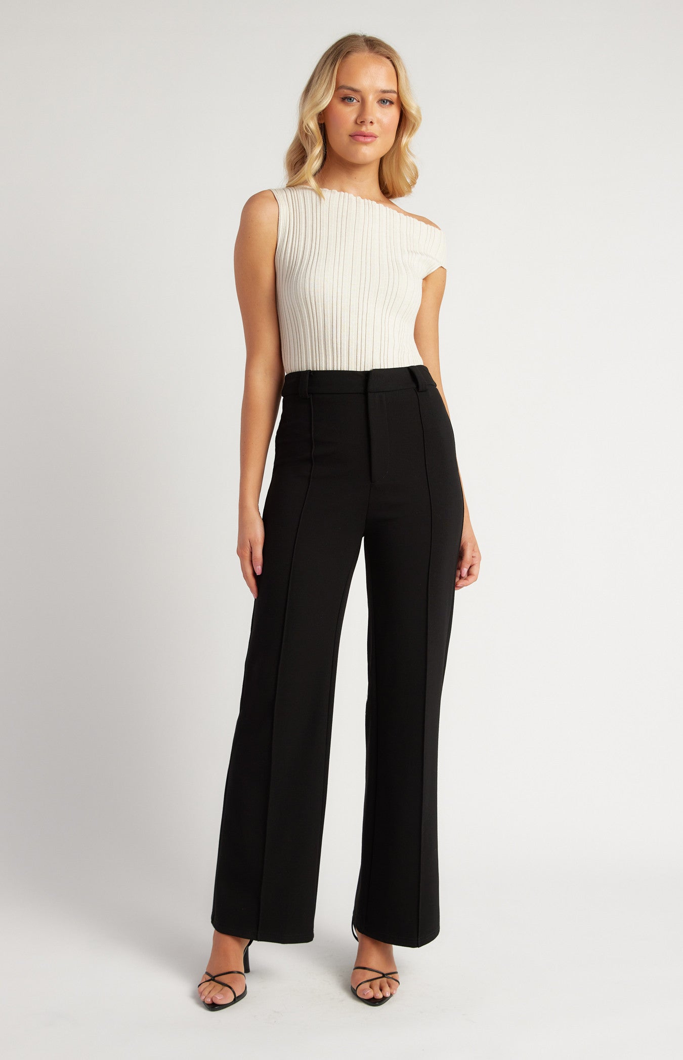 Stretch Fabric Front Seam Detail Pants