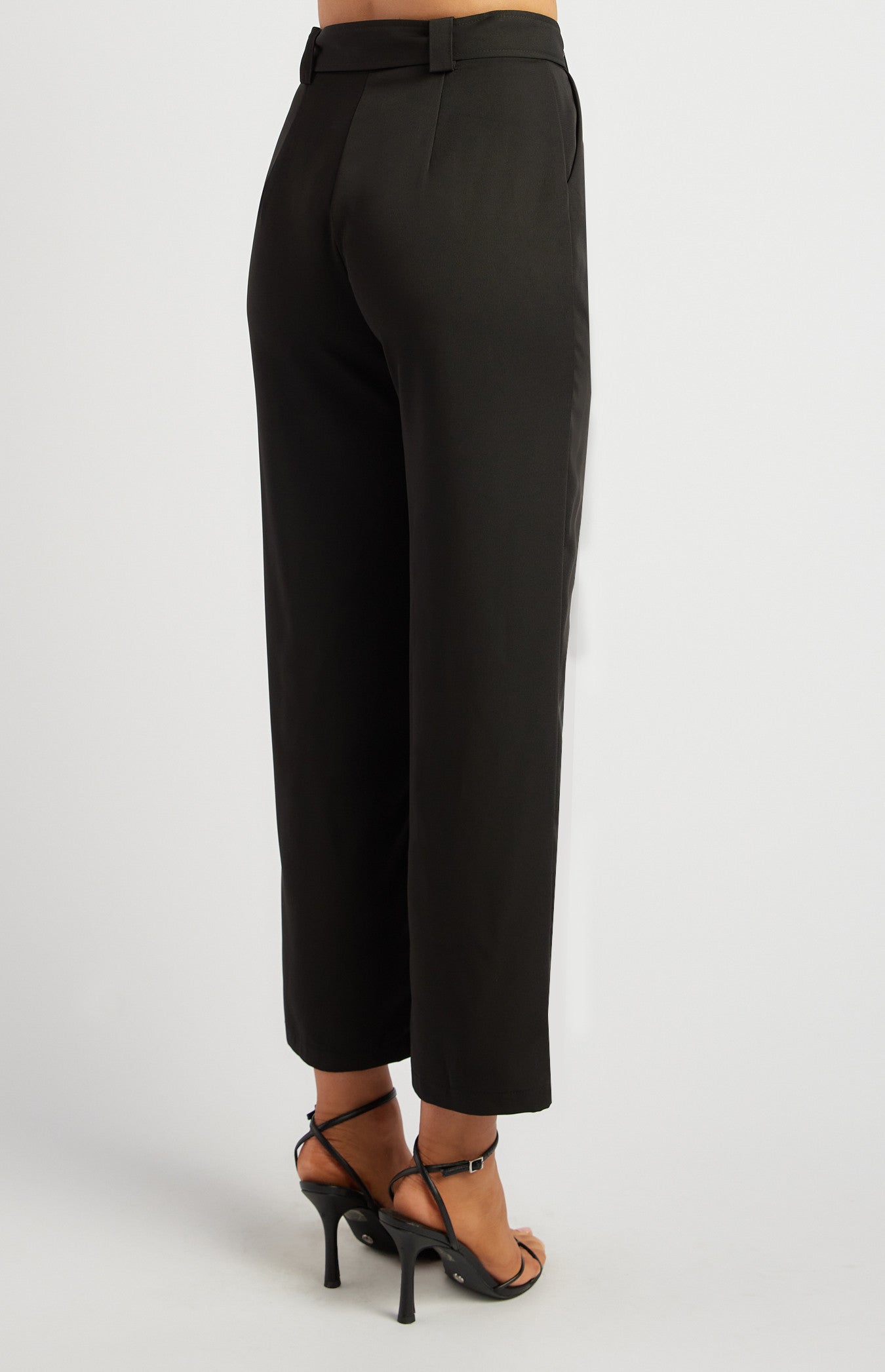 High-Waisted Tapered Pants with Round Self-Fabric Buckle