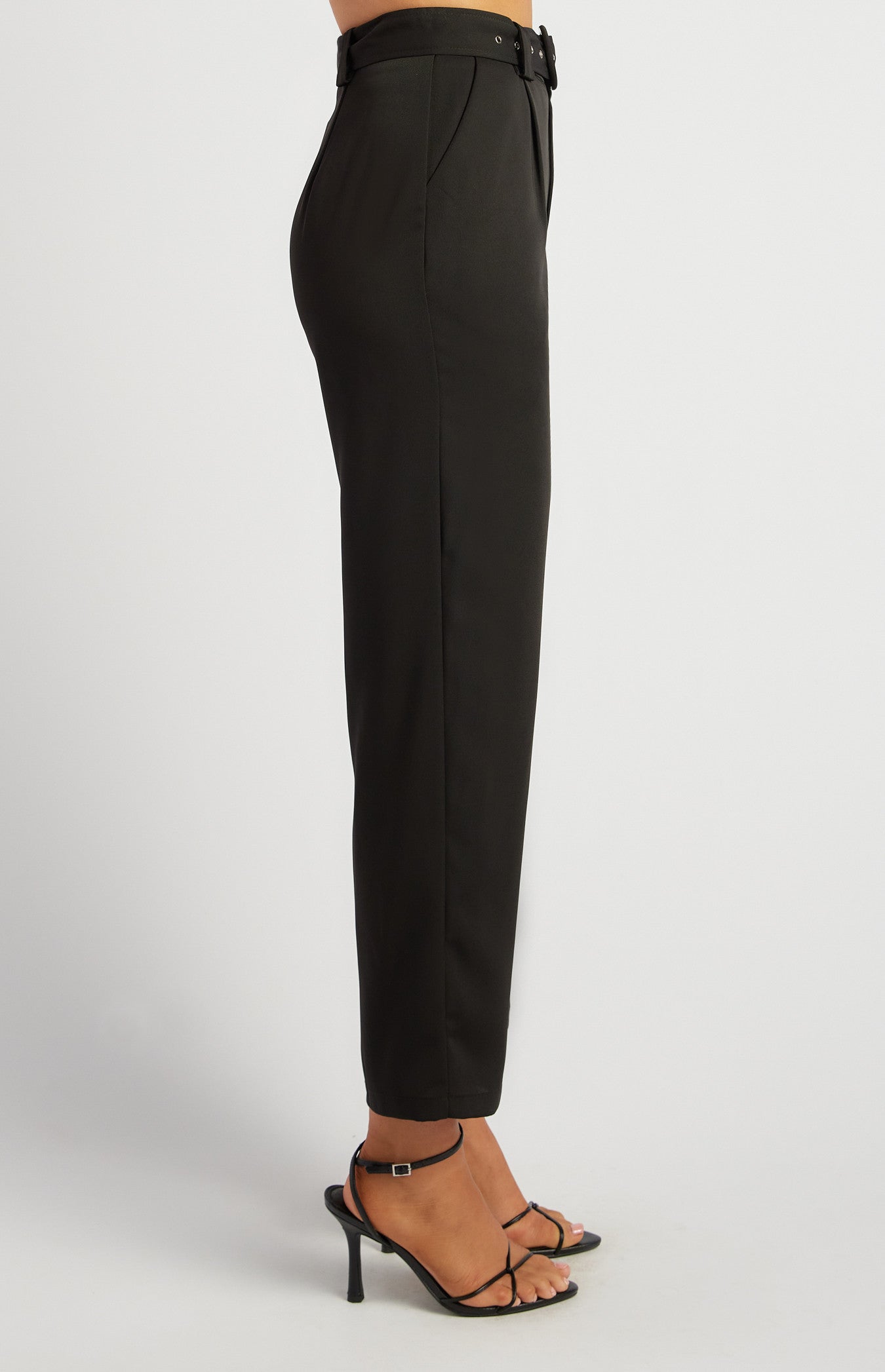 High-Waisted Tapered Pants with Round Self-Fabric Buckle