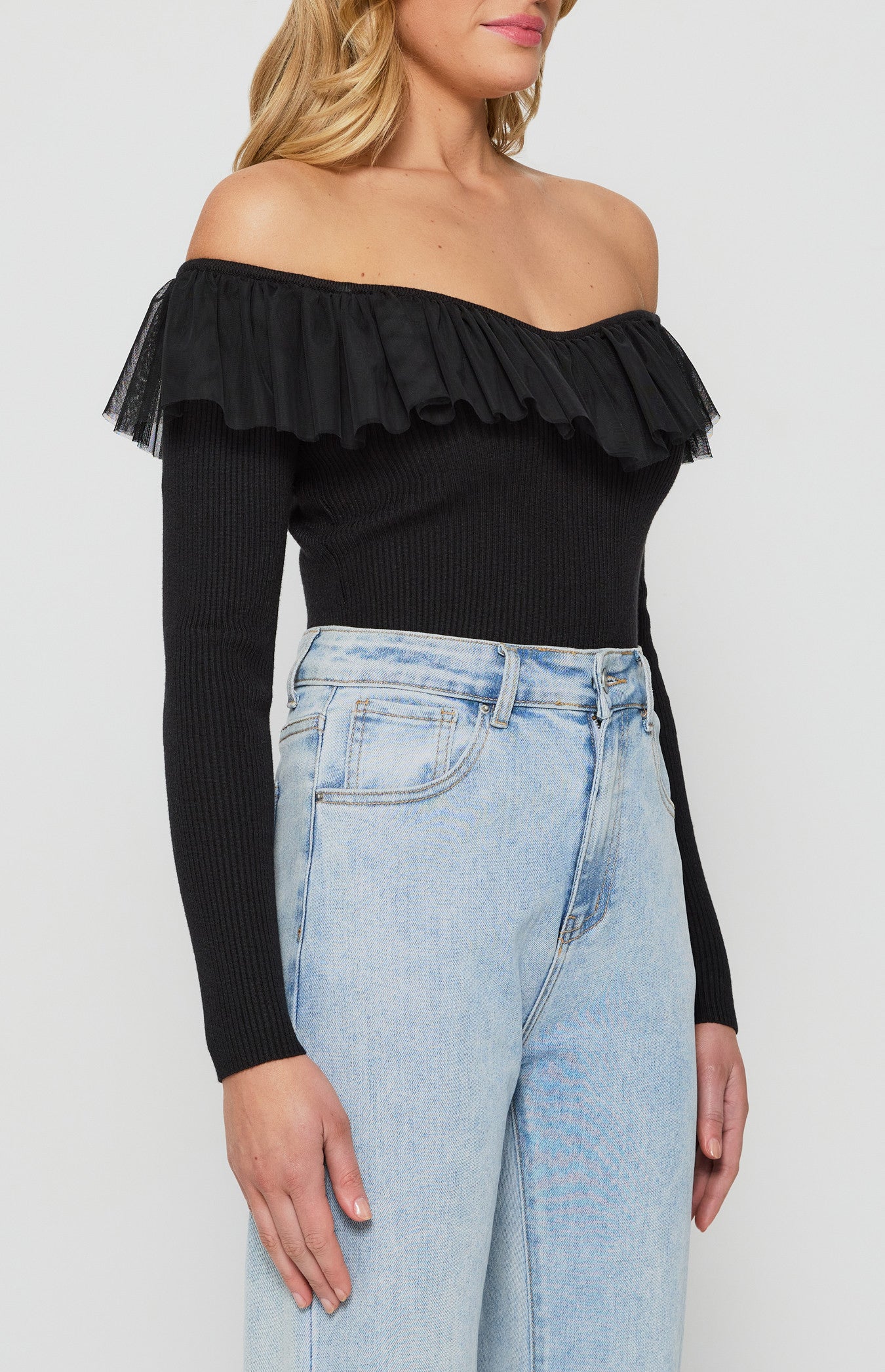 Contrast Mesh Frill Neckline Knit Top