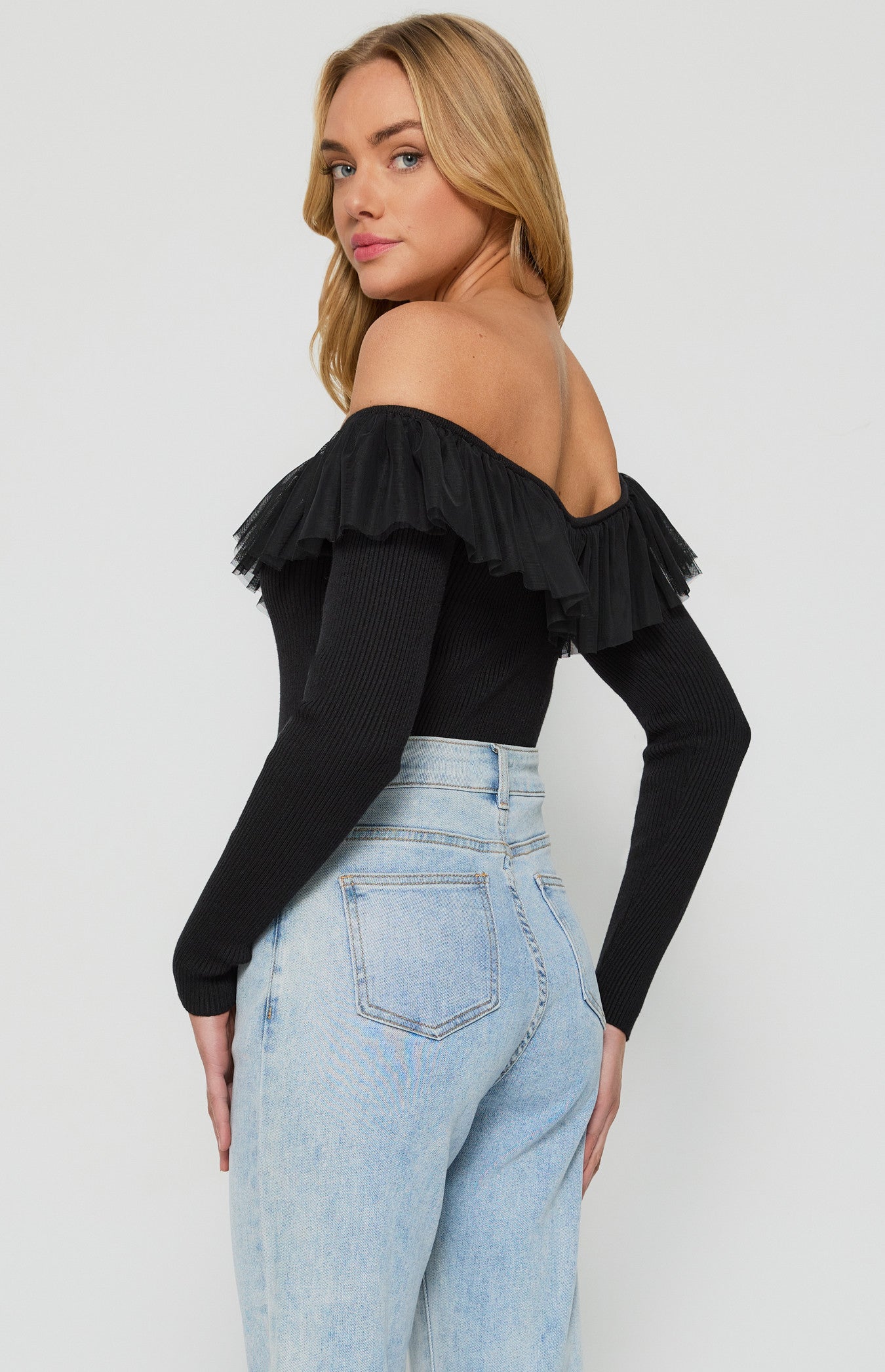 Contrast Mesh Frill Neckline Knit Top