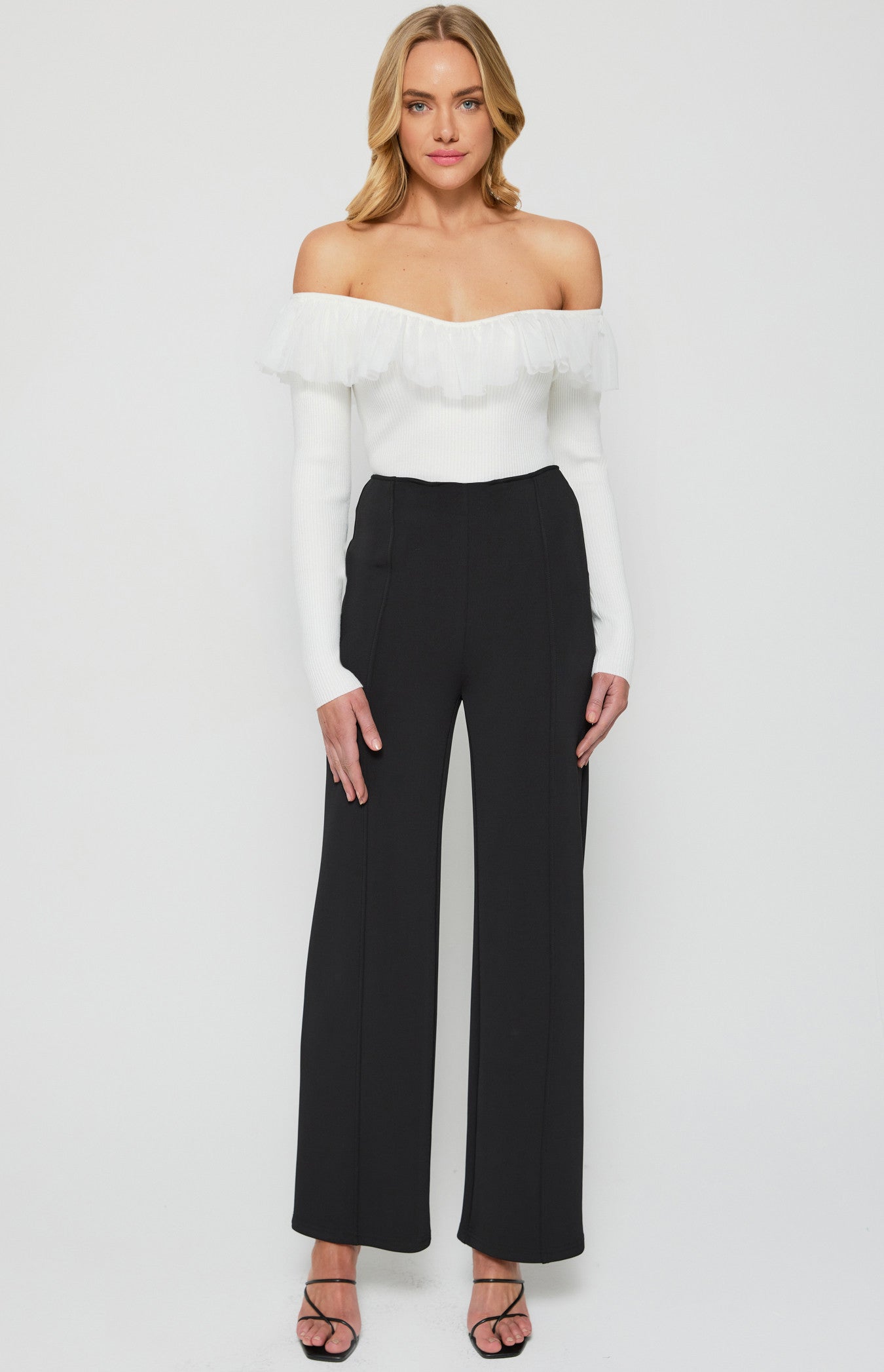 Contrast Mesh Frill Neckline Knit Top