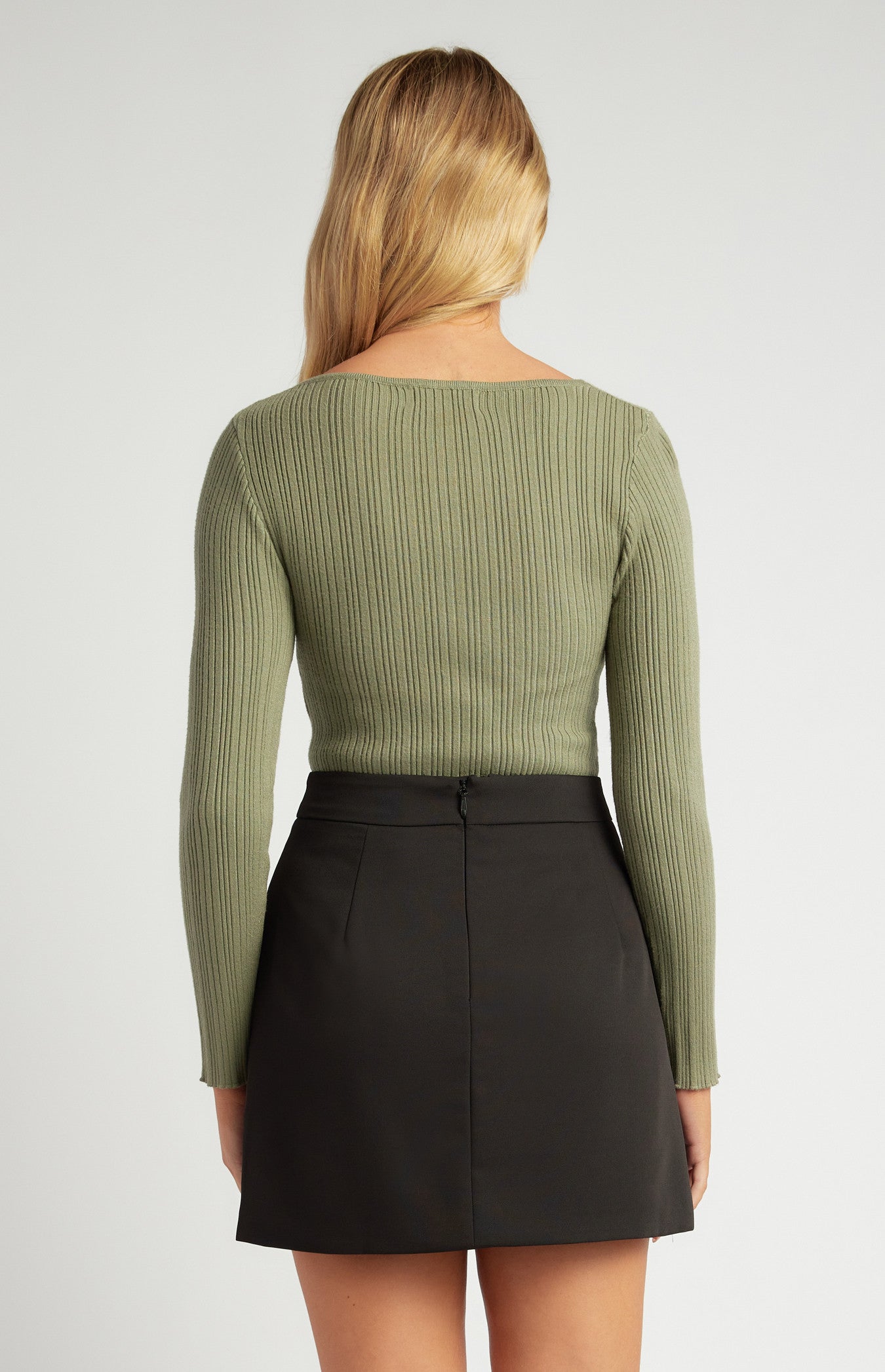 Twist Neckline Cut-Out Detail Knit Top