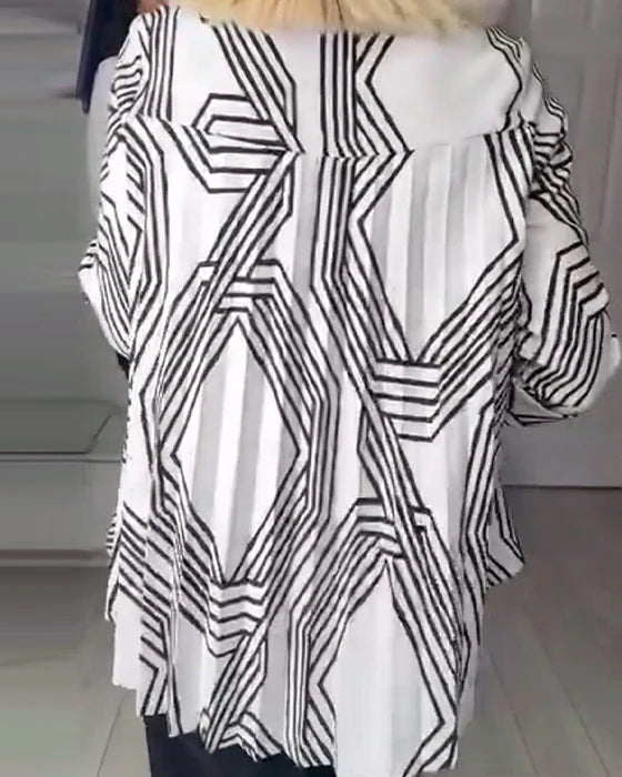 Casual Pleated Top with Contrast Print & Relaxed Fit