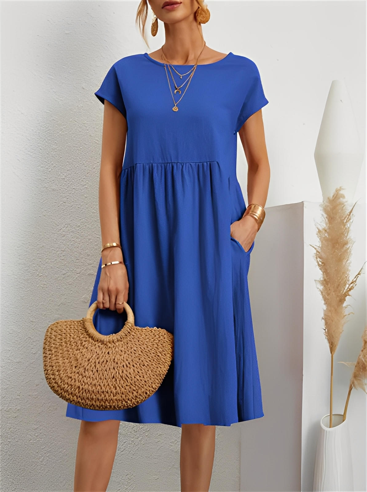 Summer Short-Sleeved A-Line Dress with Pockets & Round Neck