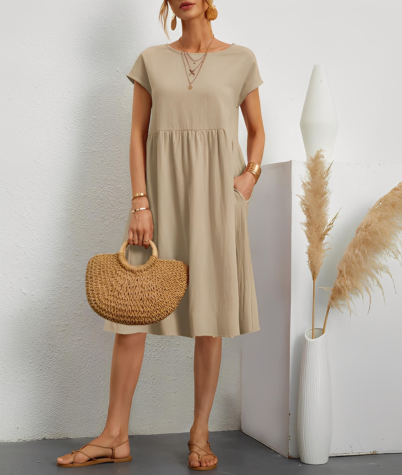 Summer Short-Sleeved A-Line Dress with Pockets & Round Neck
