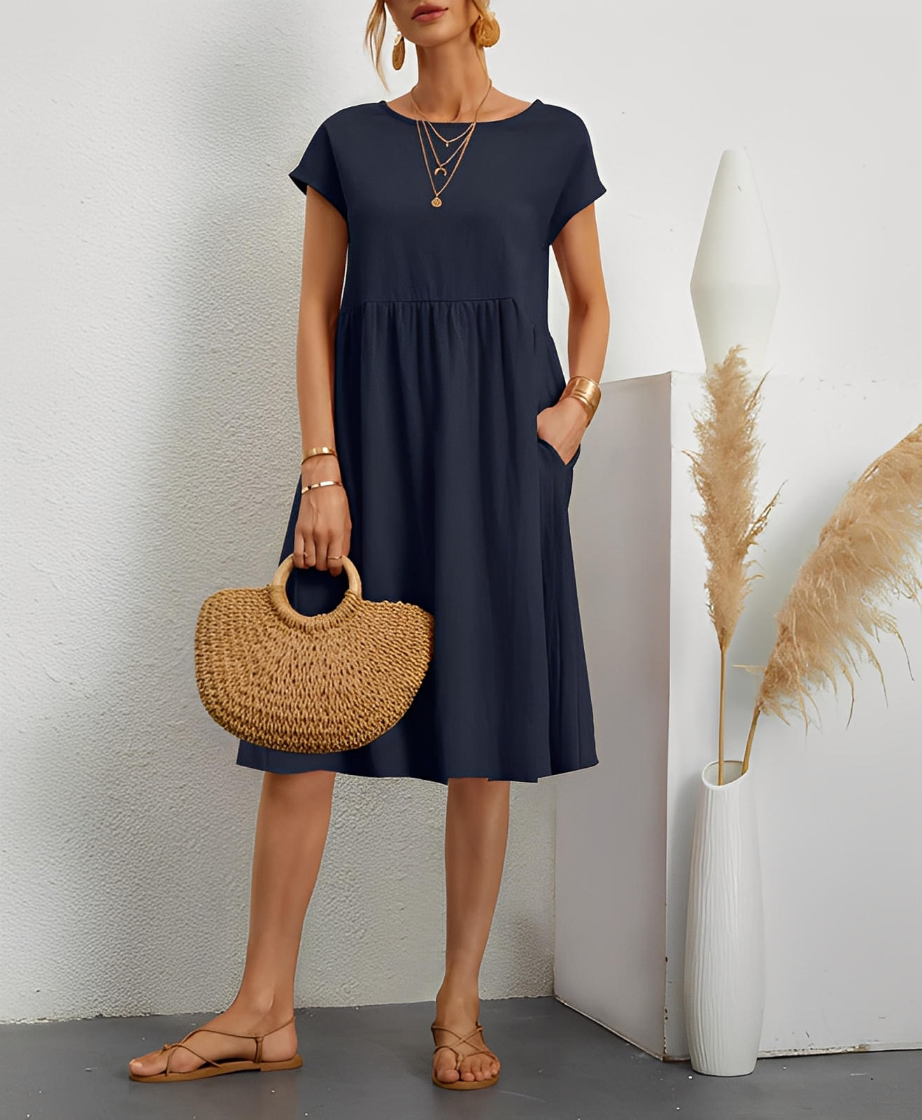 Summer Short-Sleeved A-Line Dress with Pockets & Round Neck